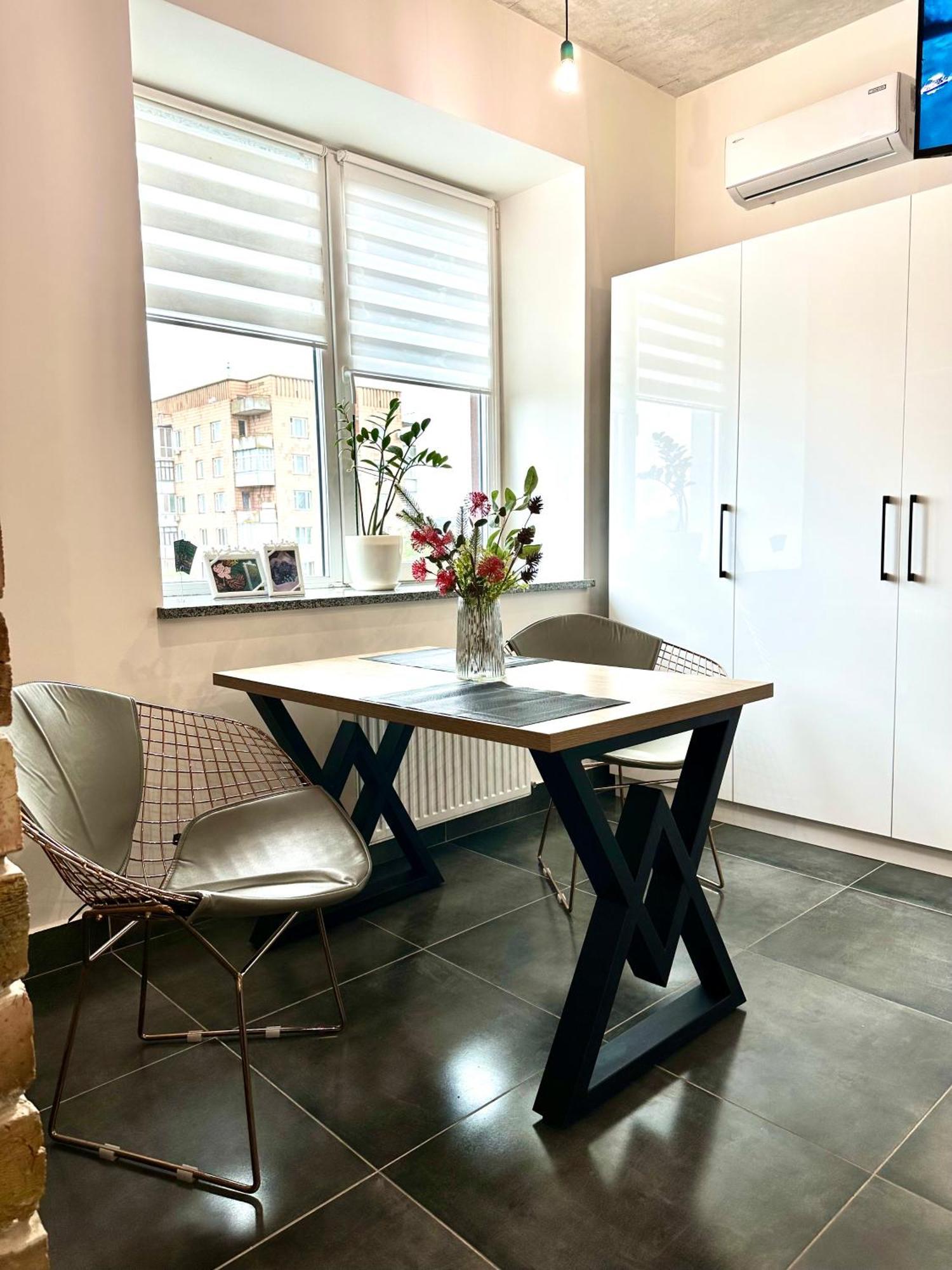 Comfortable Apartments With A Coffee Machine In The City Centre, Zlata Plaza روفنو المظهر الخارجي الصورة