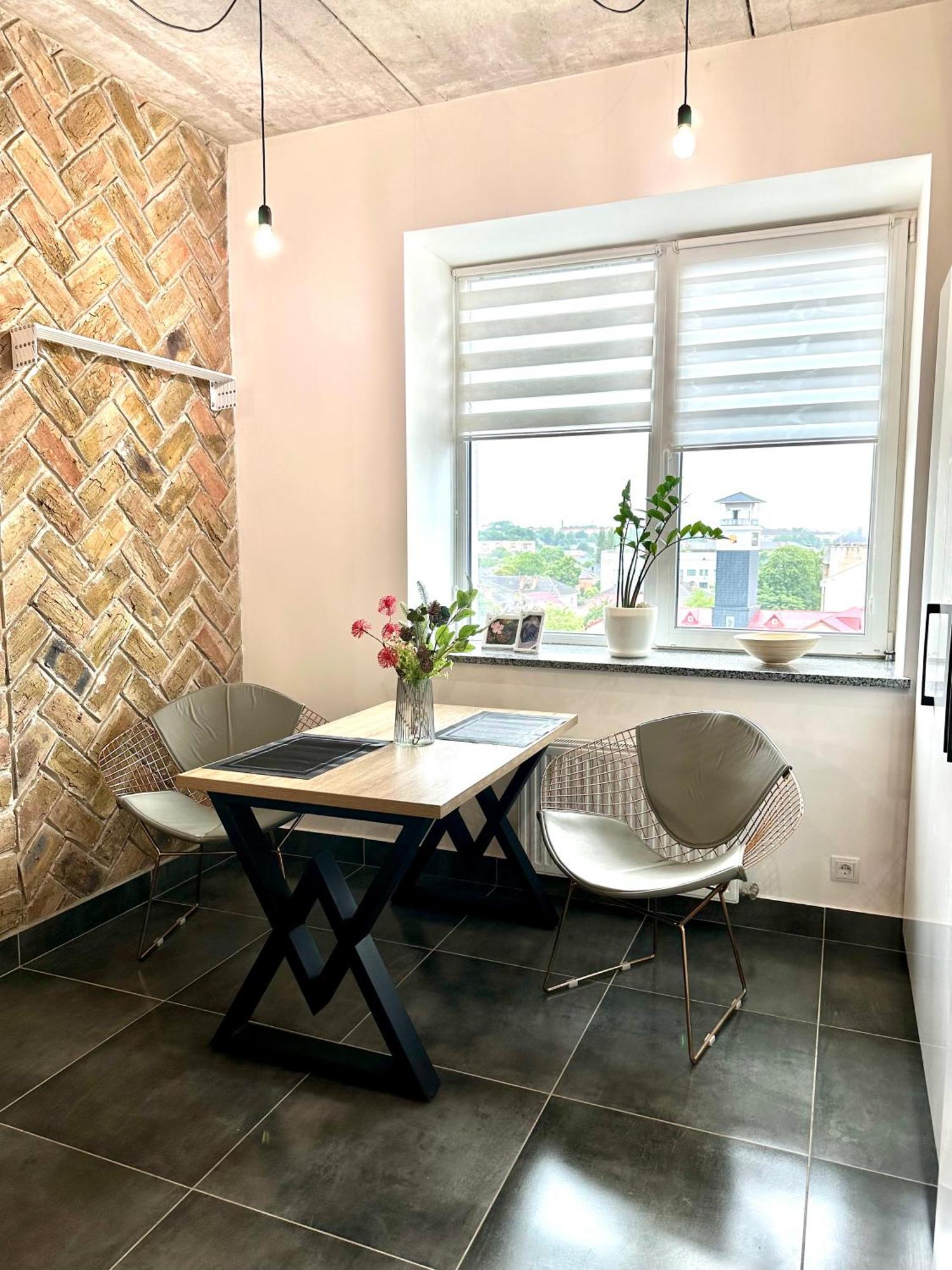 Comfortable Apartments With A Coffee Machine In The City Centre, Zlata Plaza روفنو المظهر الخارجي الصورة