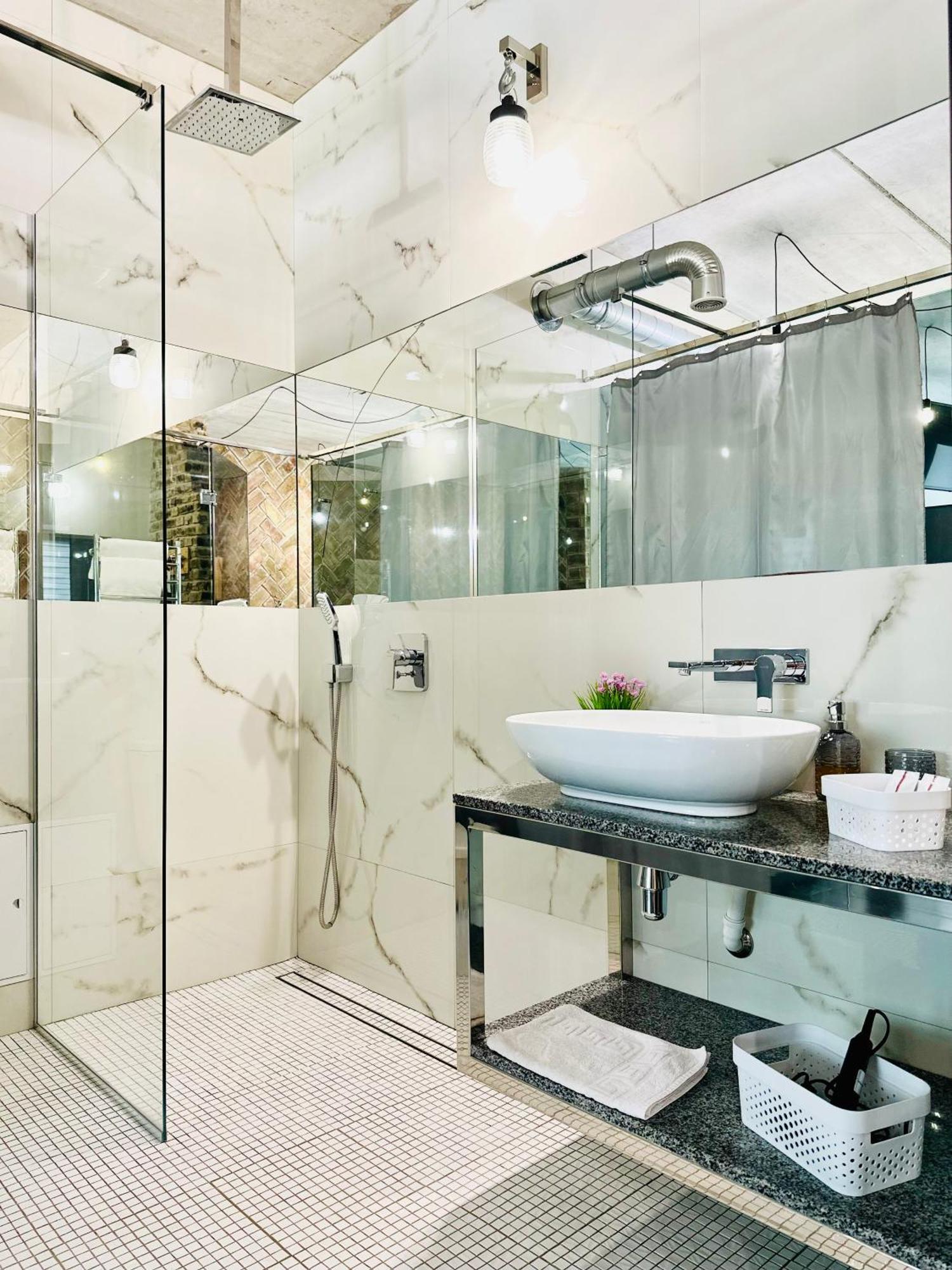 Comfortable Apartments With A Coffee Machine In The City Centre, Zlata Plaza روفنو المظهر الخارجي الصورة